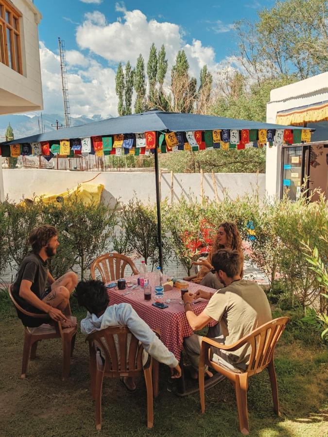 Auberge de jeunesse Happy Drifters à Leh Extérieur photo