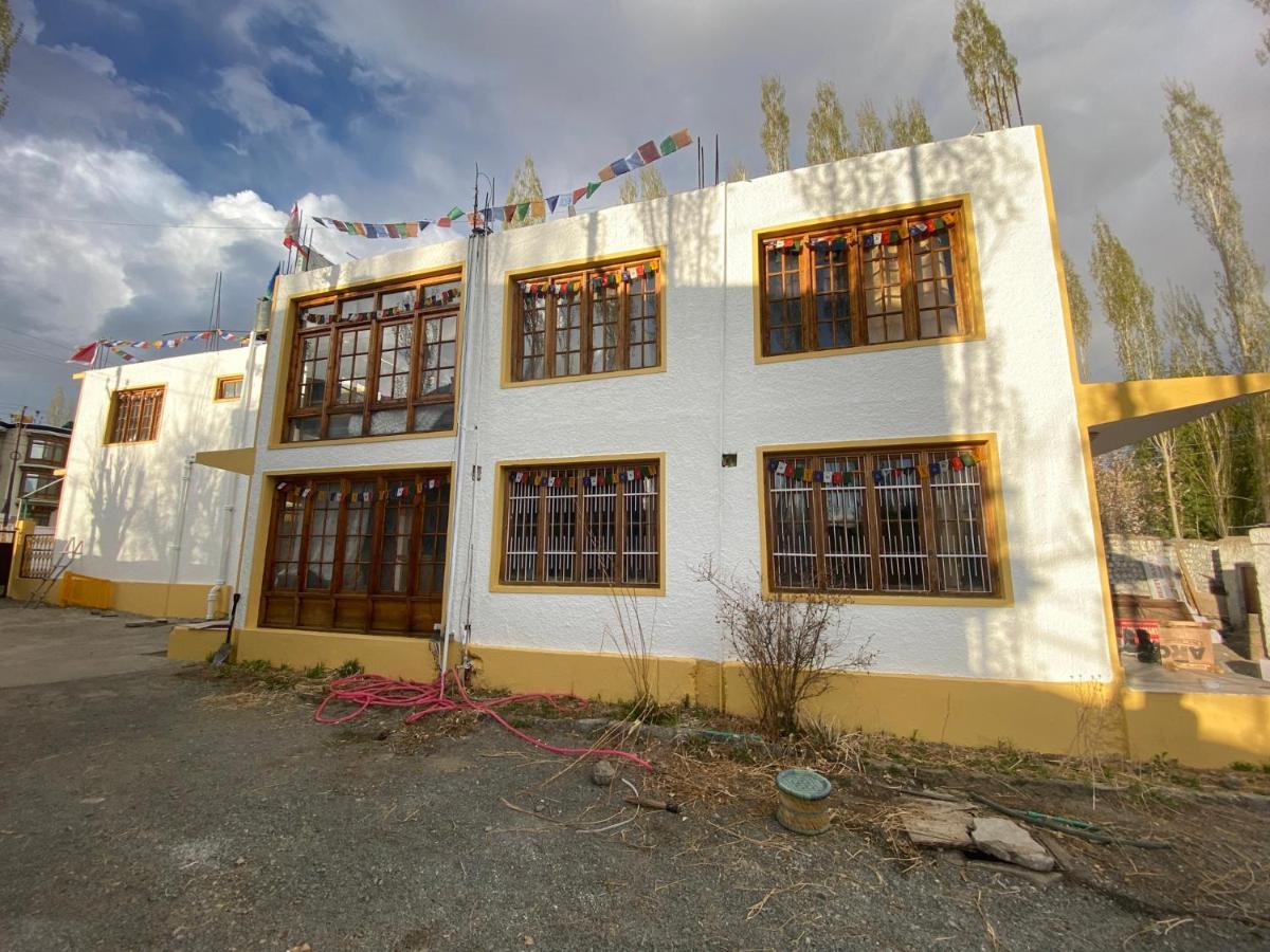 Auberge de jeunesse Happy Drifters à Leh Extérieur photo