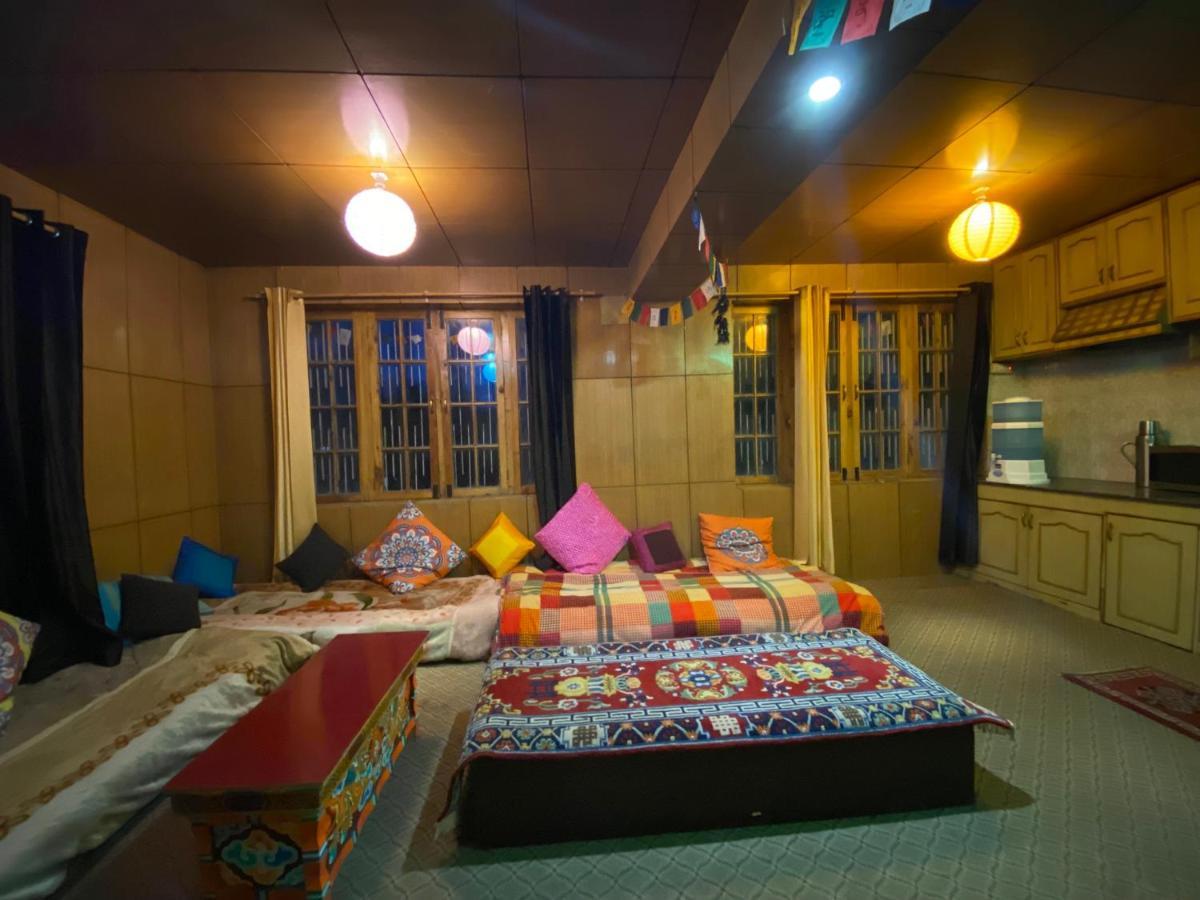 Auberge de jeunesse Happy Drifters à Leh Extérieur photo